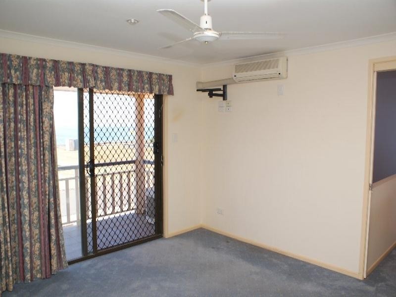 11 Sea Esplanade, Elliott Heads QLD 4670