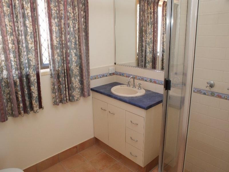 11 Sea Esplanade, Elliott Heads QLD 4670