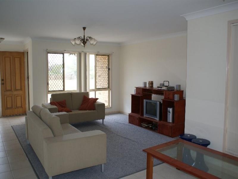 12 Amronel St, Innes Park QLD 4670