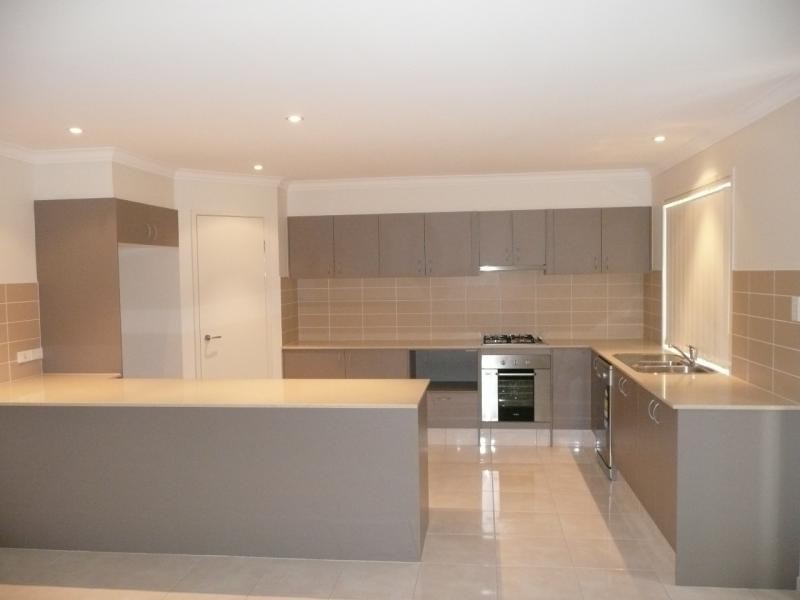 22 Parkhurst Place, Gleneagle QLD 4285