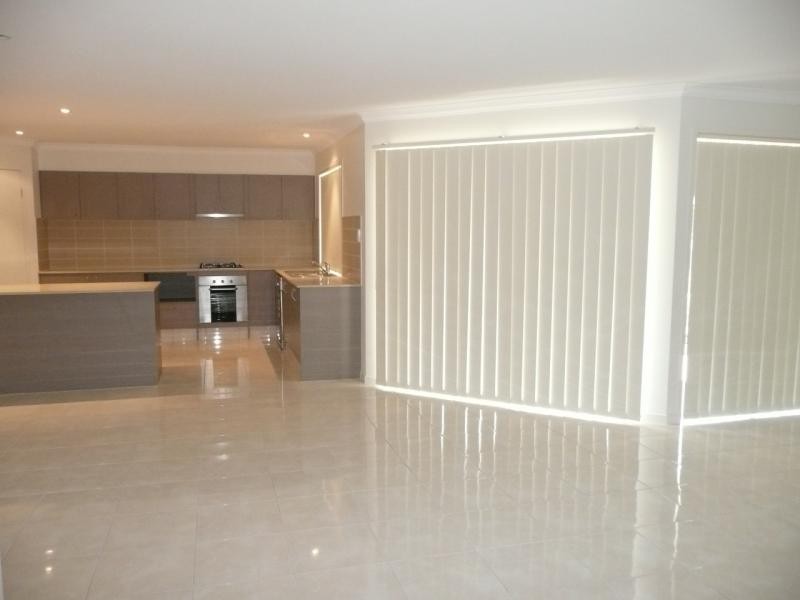 22 Parkhurst Place, Gleneagle QLD 4285