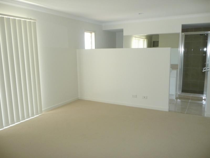 22 Parkhurst Place, Gleneagle QLD 4285