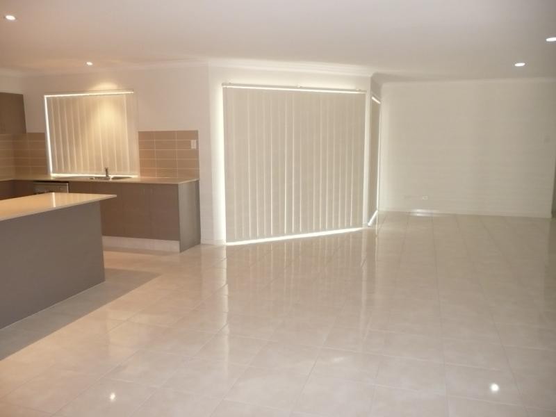 22 Parkhurst Place, Gleneagle QLD 4285