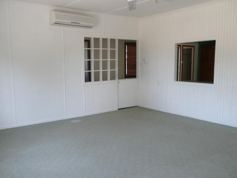 14 Hopkins Street, Beaudesert QLD 4285
