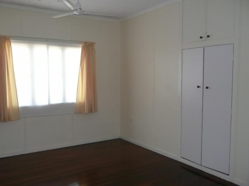 14 Hopkins Street, Beaudesert QLD 4285