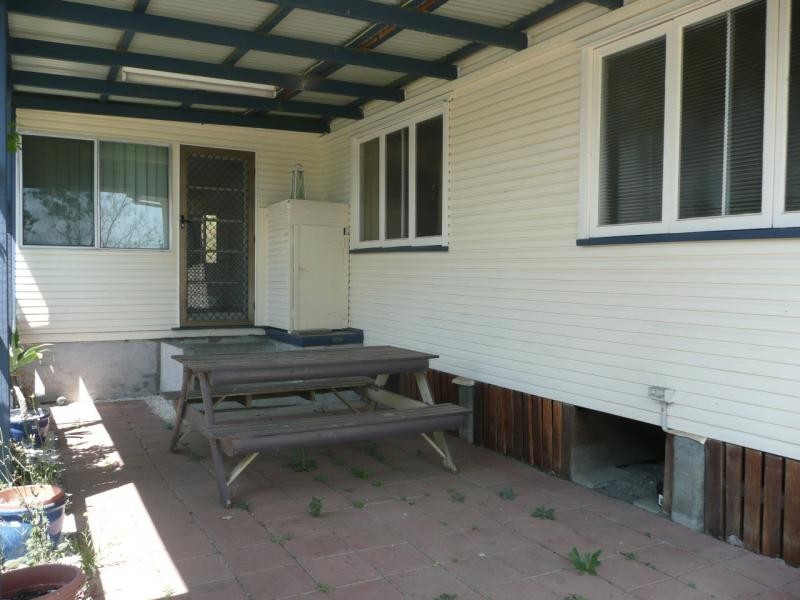 14 Hopkins Street, Beaudesert QLD 4285
