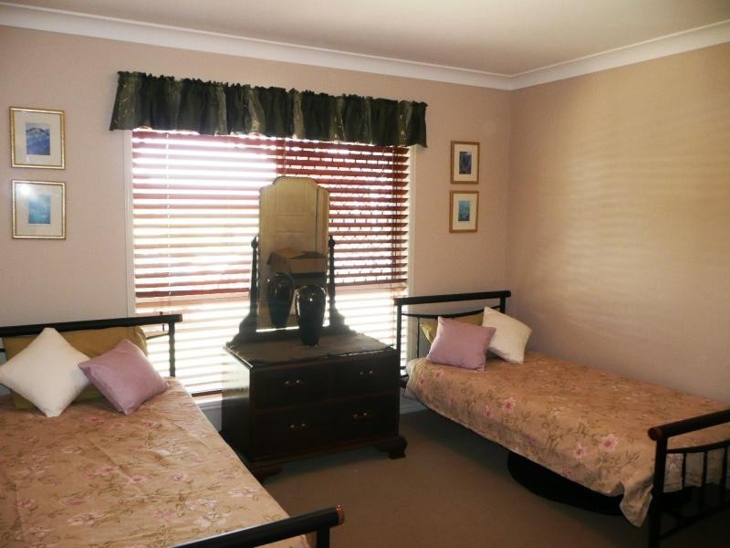 5 Friendship Court, Mundoolun QLD 4285
