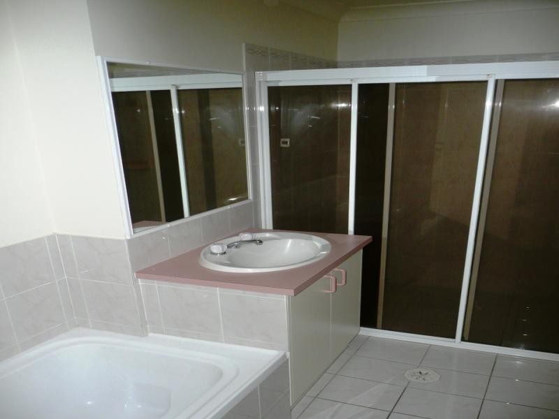 Kooralbyn QLD 4285