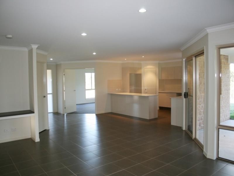 Gleneagle QLD 4285