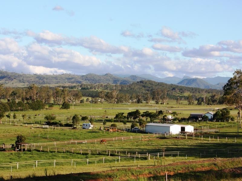 363 Round Mountain road, Laravale QLD 4285