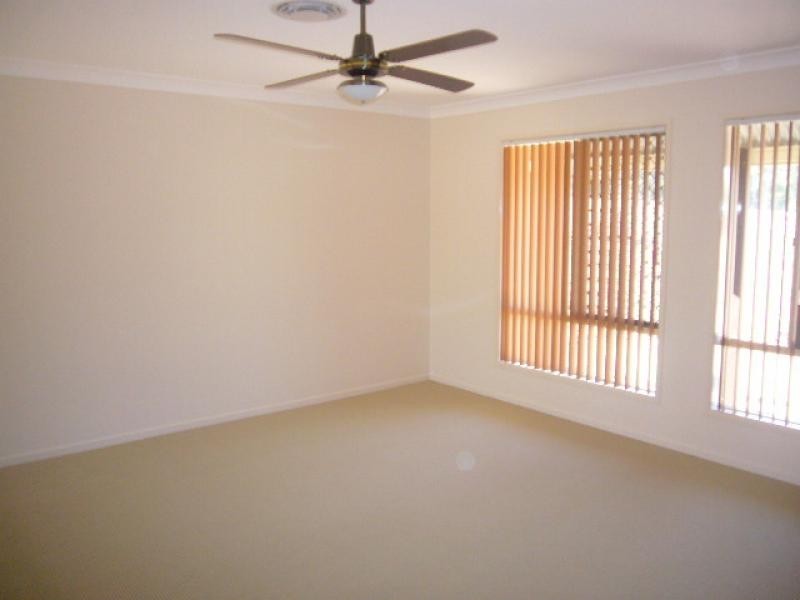 Gleneagle QLD 4285