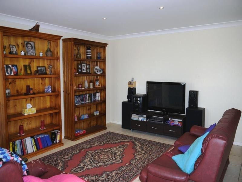 24 Oakdale Court, Gleneagle QLD 4285
