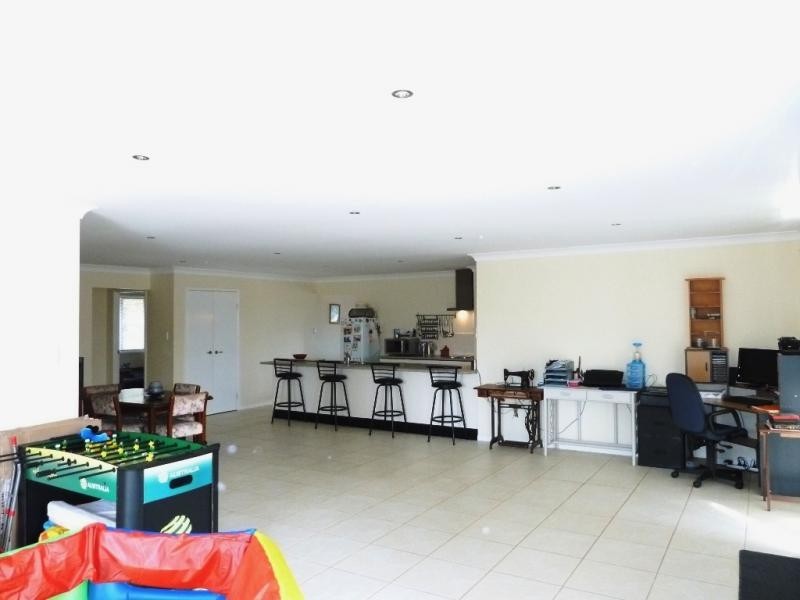 24 Oakdale Court, Gleneagle QLD 4285