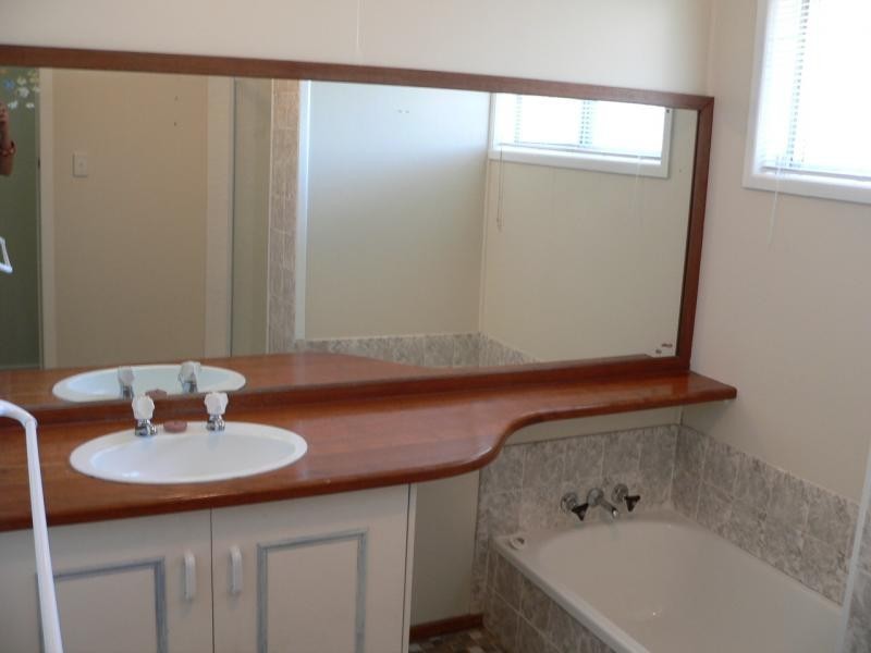 23 Shakespeare Parade, Strathpine QLD 4500
