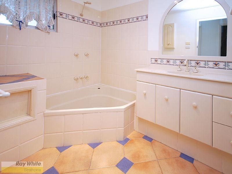 27 Windrest Street, Strathpine QLD 4500