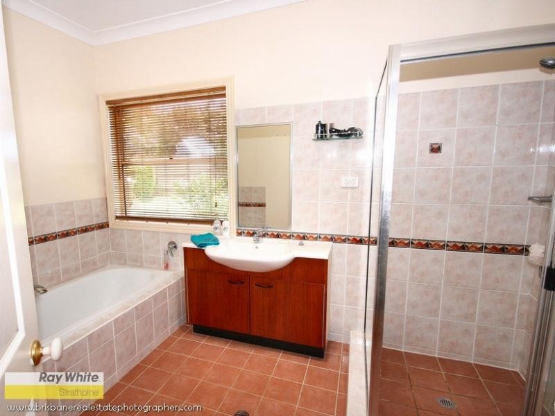 1 River Vista Cresent, Murrumba Downs QLD 4503