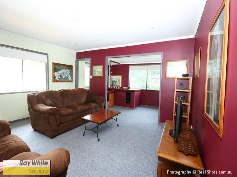 11 Chaucer Pde, Strathpine QLD 4500