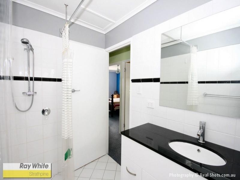 11 Chaucer Pde, Strathpine QLD 4500