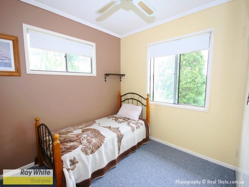 11 Chaucer Pde, Strathpine QLD 4500