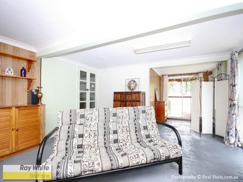 11 Chaucer Pde, Strathpine QLD 4500