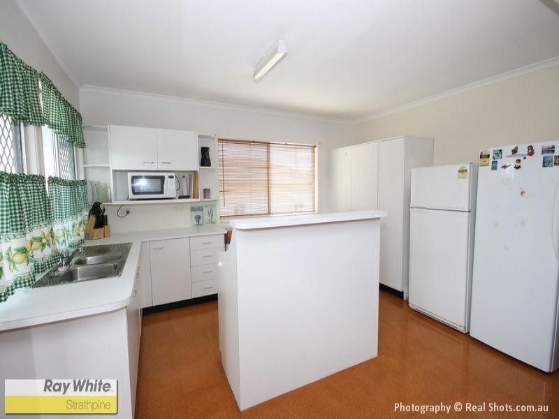 1 Fox Street, Strathpine QLD 4500