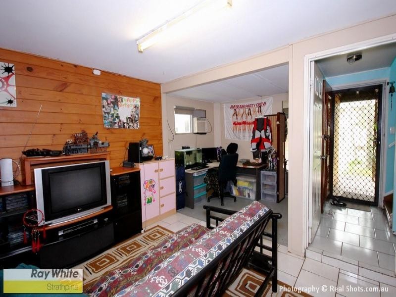60 Ladybird Street, Kallangur QLD 4503