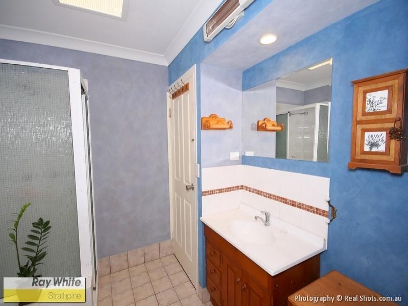 13 Duncombe Rd, Narangba QLD 4504