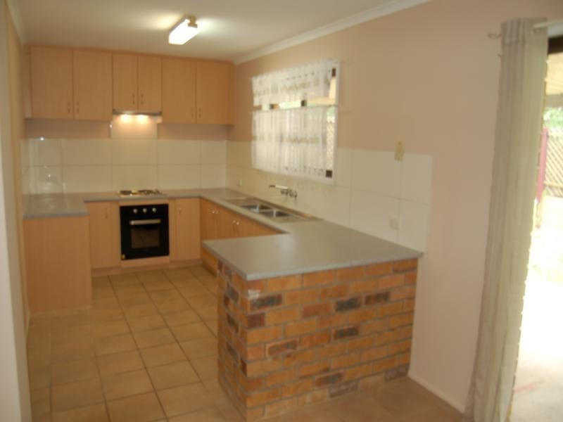 8  Rosewood Drive, Strathpine QLD 4500