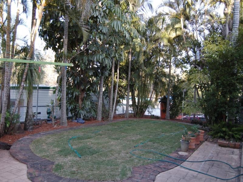 1  Lisa Street, Strathpine QLD 4500