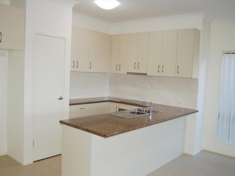 7 Moonie Cr, North Lakes QLD 4509