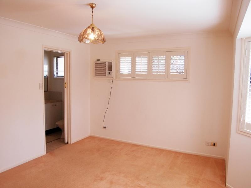 19a Macquarie Drive, Petrie QLD 4502