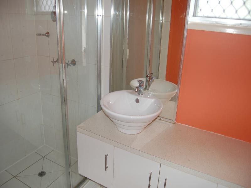 1/9 Dorothy Street, Strathpine QLD 4500