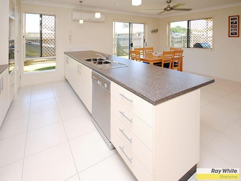 7 Dean Street, Bray Park QLD 4500