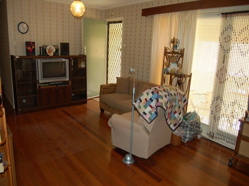 140  Spitfire Avenue, Strathpine QLD 4500