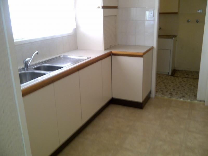 8 Beaufort St, Strathpine QLD 4500