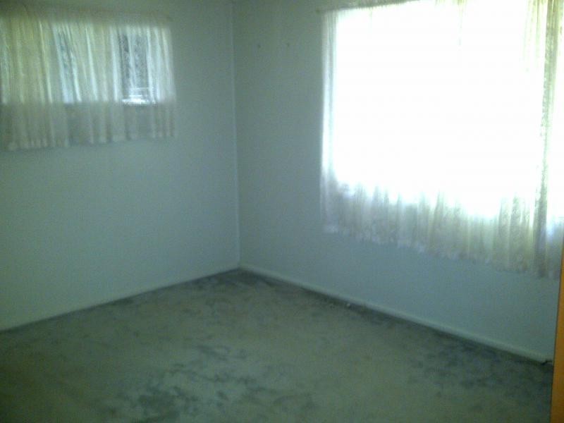 8 Beaufort St, Strathpine QLD 4500