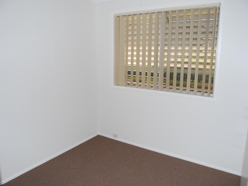 7 Rowland St, Strathpine QLD 4500