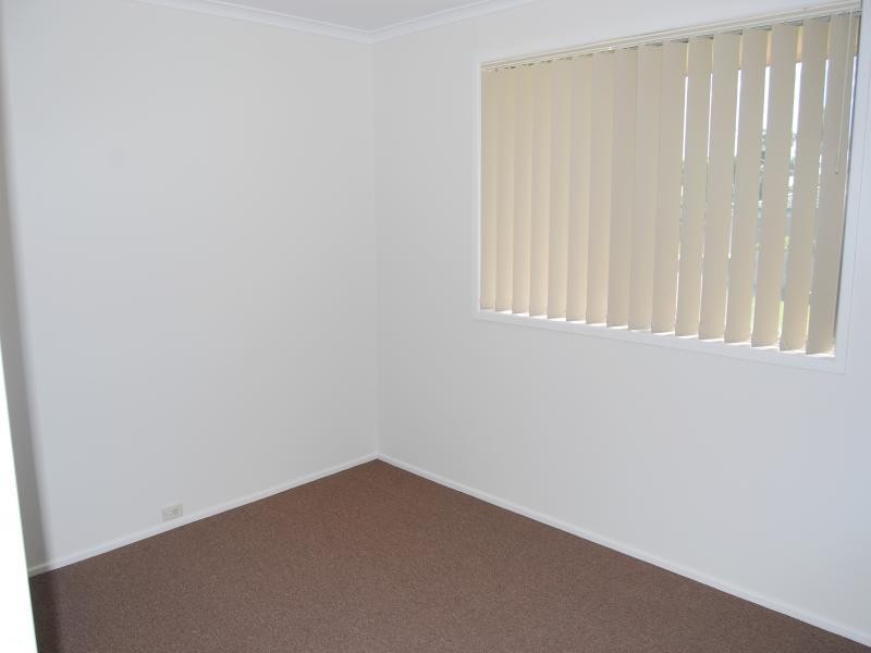7 Rowland St, Strathpine QLD 4500