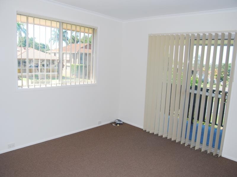 7 Rowland St, Strathpine QLD 4500