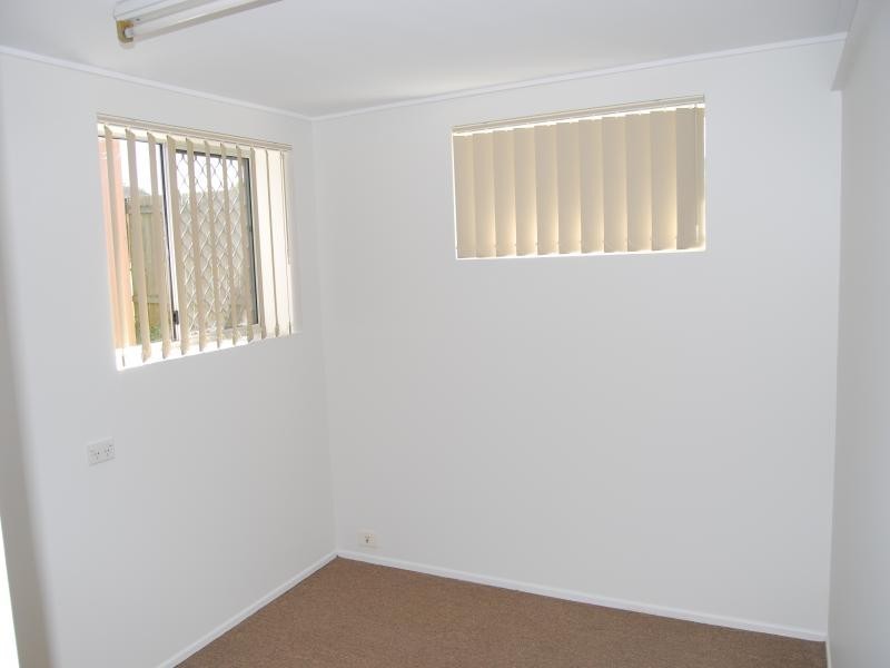 7 Rowland St, Strathpine QLD 4500