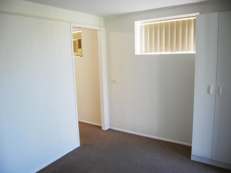7 Rowland St, Strathpine QLD 4500