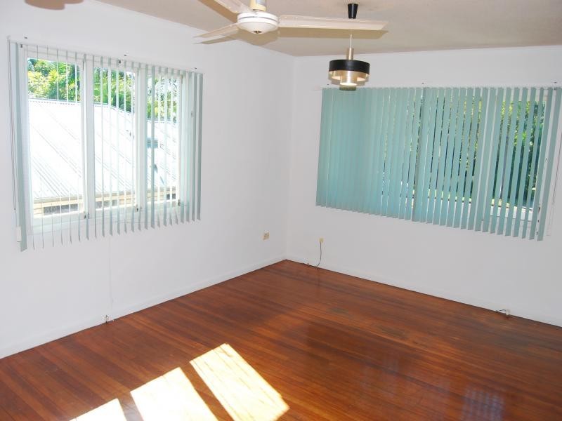 135  Spitfire Ave, Strathpine QLD 4500