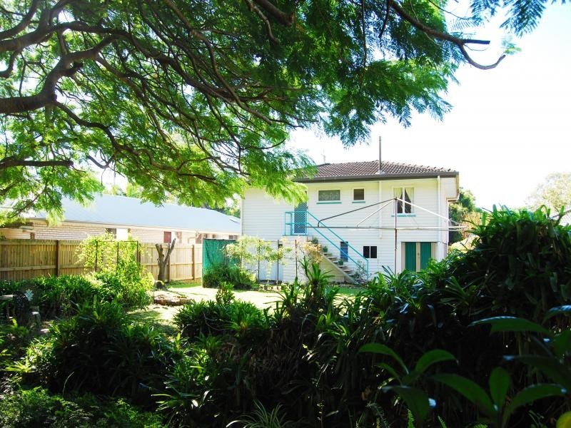 135  Spitfire Ave, Strathpine QLD 4500