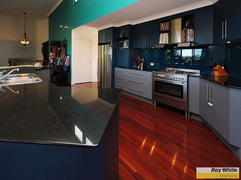 2 D’aguilar St, Petrie QLD 4502