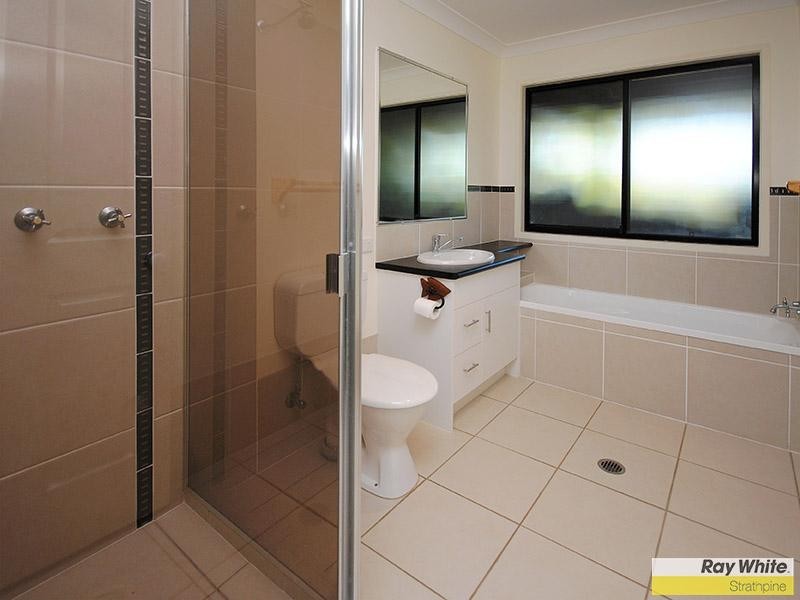 2 D’aguilar St, Petrie QLD 4502