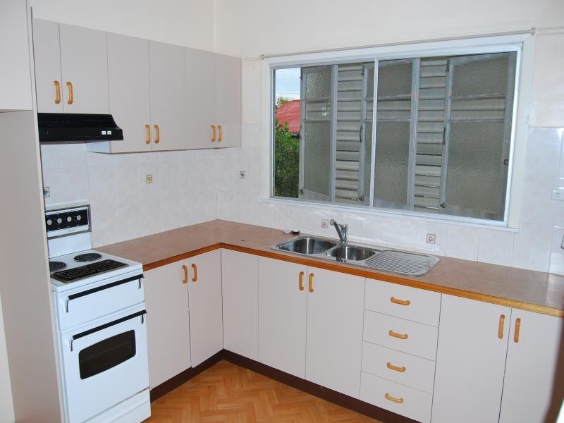 26  Hedge St, Strathpine QLD 4500