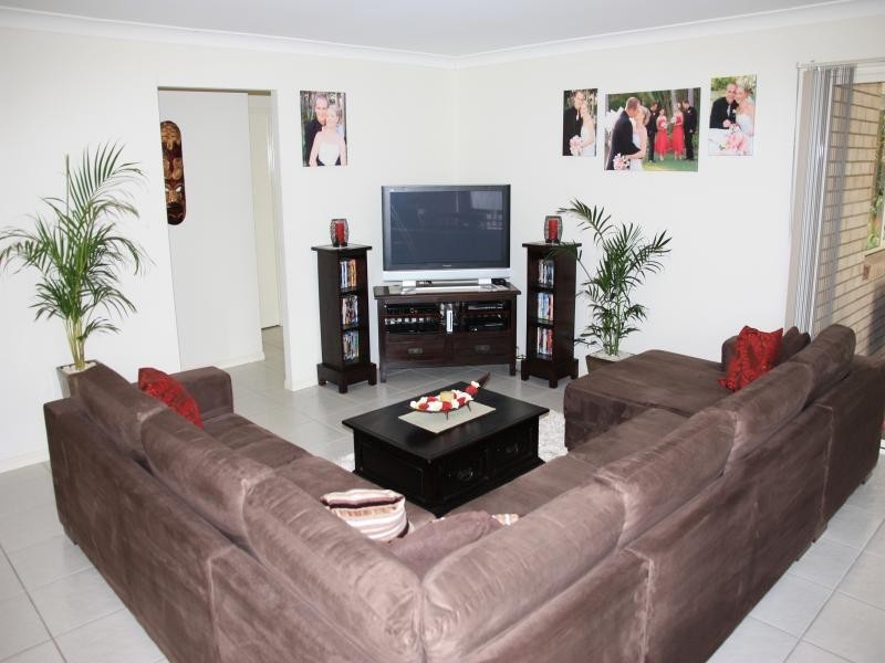 6 Fernwood Ct, Kurwongbah QLD 4503