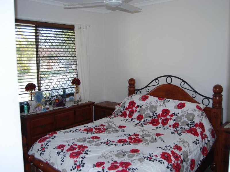 18 Rosewood Dr, Strathpine QLD 4500