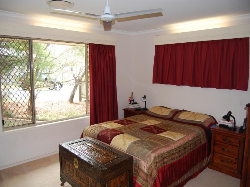 18 Toulouse Ave, Petrie QLD 4502