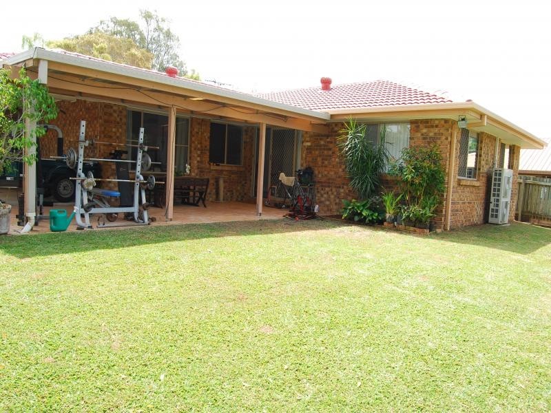 18 Toulouse Ave, Petrie QLD 4502